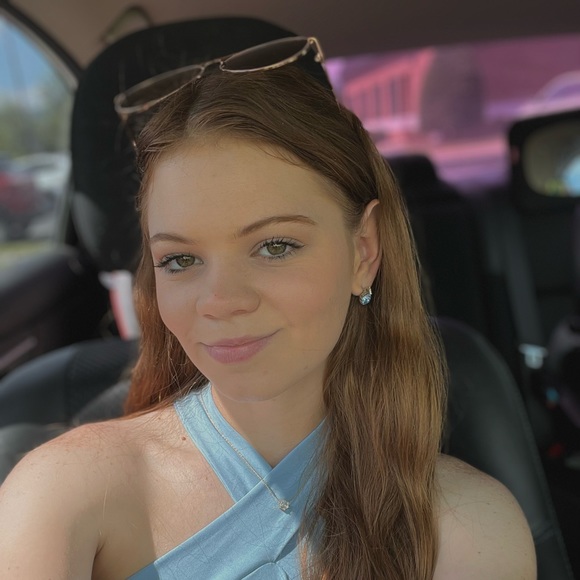 elinahensley